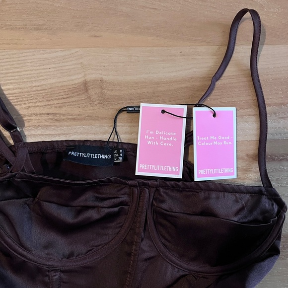 PrettyLittleThing Brown Ruched Mini Dress - Picture 5 of 5